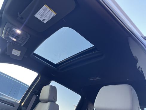 New 2026 GMC Sierra 1500 SLT w/ SLT Premium Package image 10