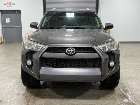 Used 2016 Toyota 4Runner SR5 image 9