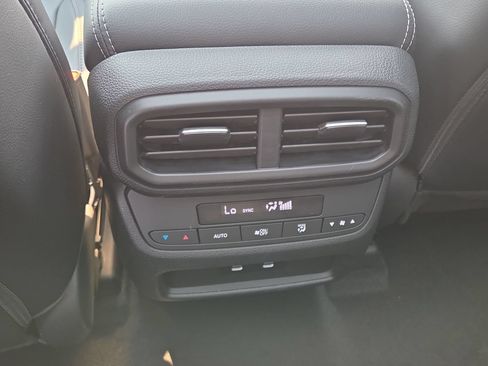 Used 2026 Honda Pilot Touring image 18