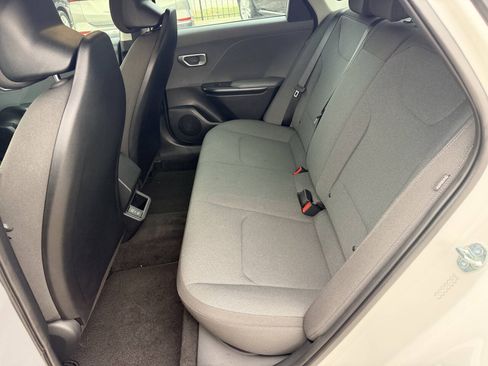 Used 2025 Kia K4 FWD image 13
