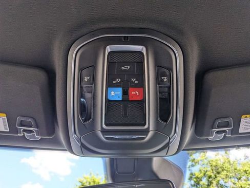 Used 2024 Jeep Grand Cherokee Altitude AWD/4WD image 22