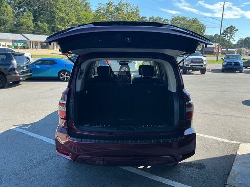 Used 2023 Nissan Armada Platinum w/ Captain's Chairs Package RWD image 4