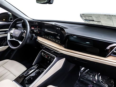 New 2025 Audi Q5 Premium image 5