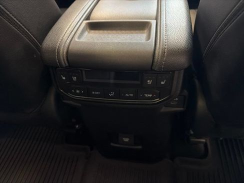 Used 2024 Toyota Grand Highlander AWD image 43