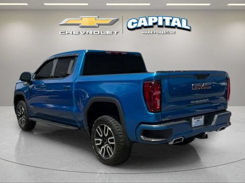 Used 2024 GMC Sierra 1500 AT4 w/ Technology Package AWD/4WD image 3