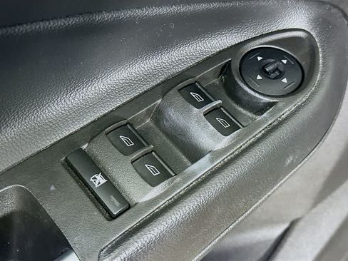 Used 2017 Ford Escape SE FWD image 29