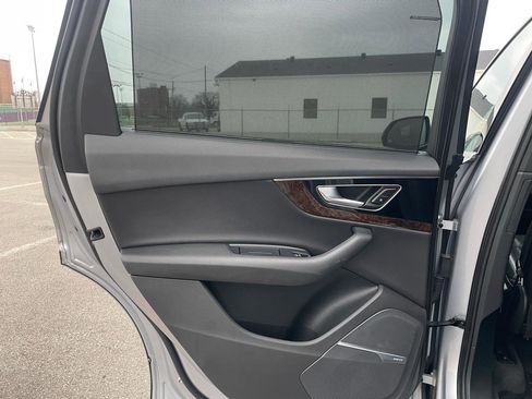 Used 2017 Audi Q7 3.0T Premium Plus image 14