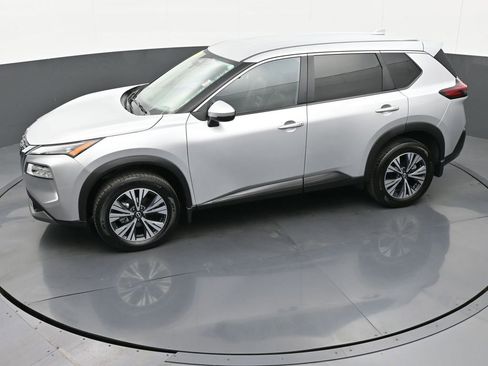 Used 2022 Nissan Rogue SV FWD image 33