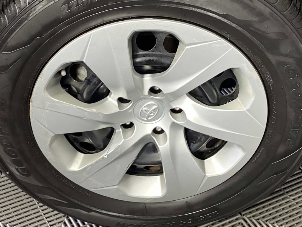Used 2020 Toyota RAV4 LE w/ All Weather Liner Package AWD/4WD image 28