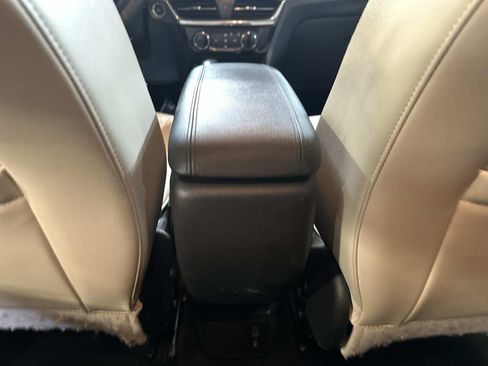 Used 2024 Buick Encore GX Sport Touring FWD image 11
