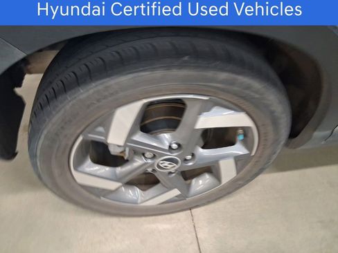 Certified 2021 Hyundai Venue SEL image 14