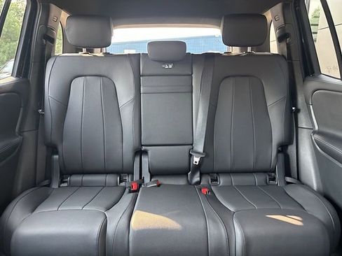 Used 2025 Mercedes-Benz GLB 250 GLB 250 image 36