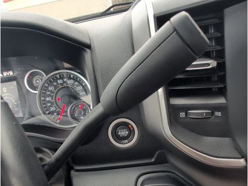 Used 2024 RAM 2500 Big Horn image 27