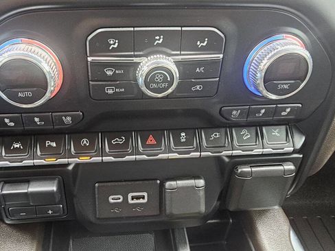 Used 2019 GMC Sierra 1500 Denali w/ Denali Ultimate Package AWD/4WD image 15