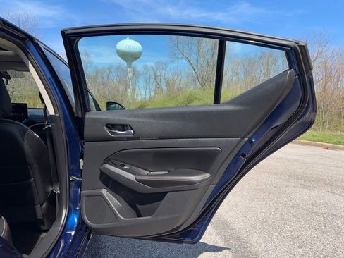 Used 2024 Nissan Altima 2.0 SR image 37