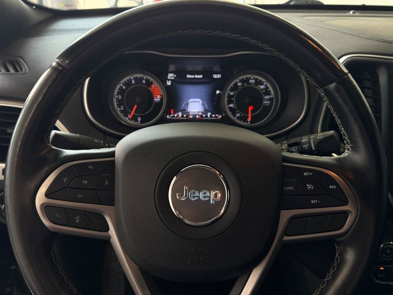 Used 2021 Jeep Cherokee Latitude Lux 80th Anniv w/ Quick Order Package 26U 80TH AWD/4WD image 24