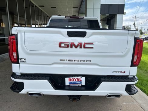 Used 2021 GMC Sierra 1500 AT4 w/ AT4 Preferred Package AWD/4WD image 6