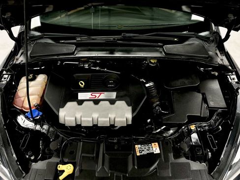 Used 2016 Ford Focus ST image 41