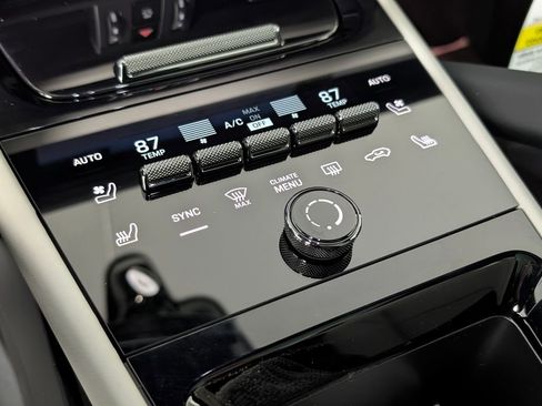 New 2026 Porsche Cayenne GTS image 34