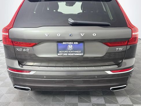 Used 2018 Volvo XC60 T5 Momentum w/ Convenience Package AWD/4WD image 22