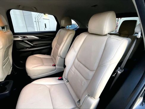 Used 2023 MAZDA CX-9 Touring image 15