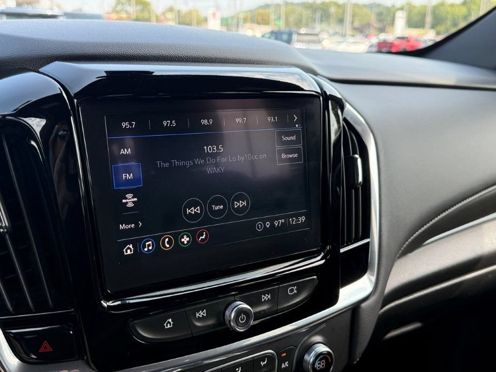 Used 2023 Chevrolet Traverse LT FWD image 26