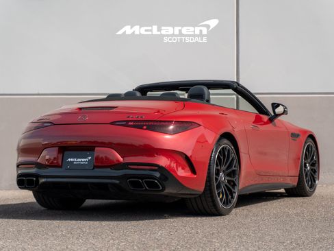Used 2022 Mercedes-Benz SL 63 AMG 4MATIC w/ Driver Assistance Package image 7