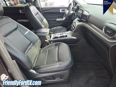Certified 2024 Ford Explorer XLT w/ Equipment Group 202A RWD image 18