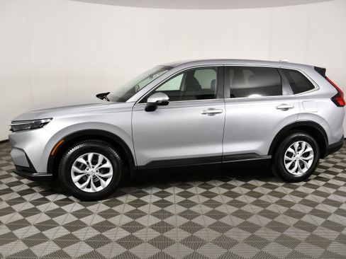 Used 2025 Honda CR-V LX image 9