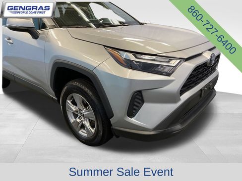 Used 2025 Toyota RAV4 XLE AWD/4WD image 45