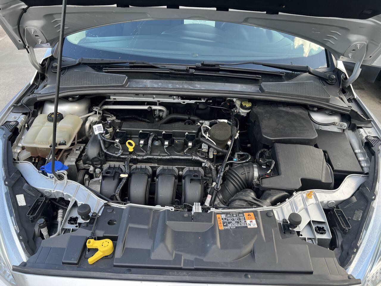 Used 2015 Ford Focus SE w/ SE Sport Package FWD image 28