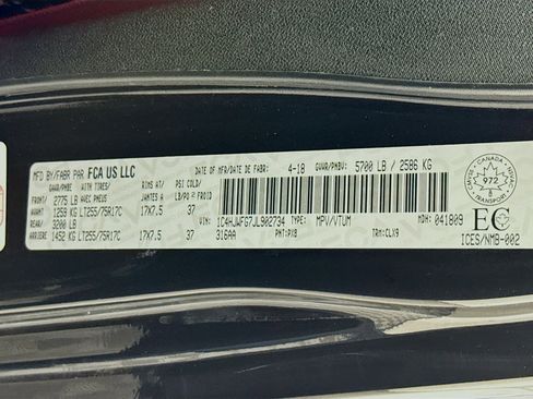 Used 2018 Jeep Wrangler Unlimited Rubicon w/ Connectivity Group image 37