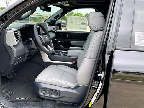 New 2026 Toyota Tundra Limited AWD/4WD image 9