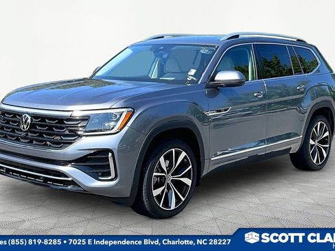 Used 2024 Volkswagen Atlas SEL Premium R-Line AWD/4WD image 3