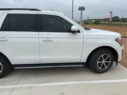 Used 2020 Ford Expedition XLT w/ Equipment Group 202A image 8