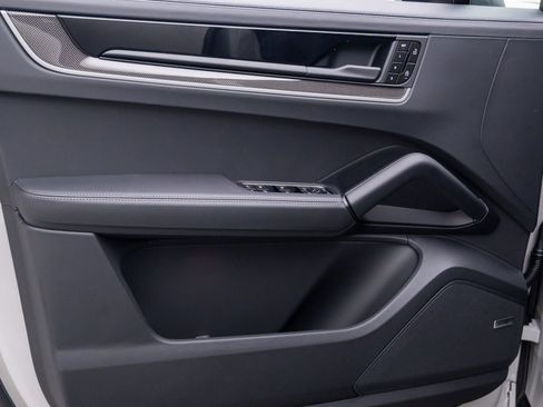 New 2026 Porsche Cayenne Coupe image 14