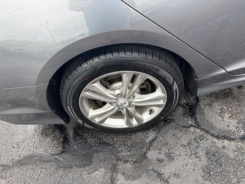 Used 2018 Hyundai Sonata SEL w/ Tech Package 02 FWD image 15