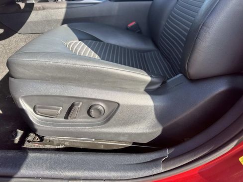 Used 2023 Toyota Camry SE image 15