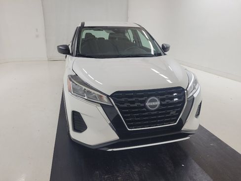 Used 2024 Nissan Kicks S FWD image 14