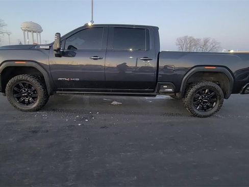 Used 2024 GMC Sierra 3500 AT4 w/ AT4 Premium Plus Package image 4