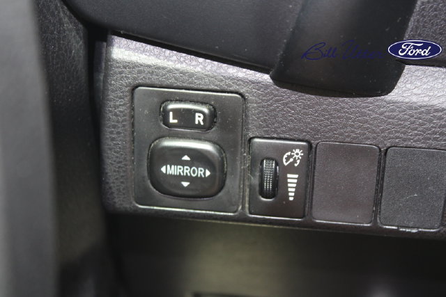 Used 2018 Toyota Corolla LE w/ Carpet Mat Package (TMS) FWD image 20