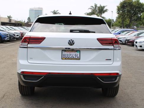 Used 2021 Volkswagen Atlas Cross Sport SE w/ Panoramic Sunroof Package AWD/4WD image 4