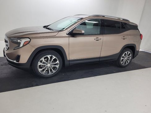 Used 2018 GMC Terrain SLT FWD image 2