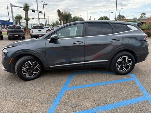 Used 2023 Kia Sportage LX FWD image 4