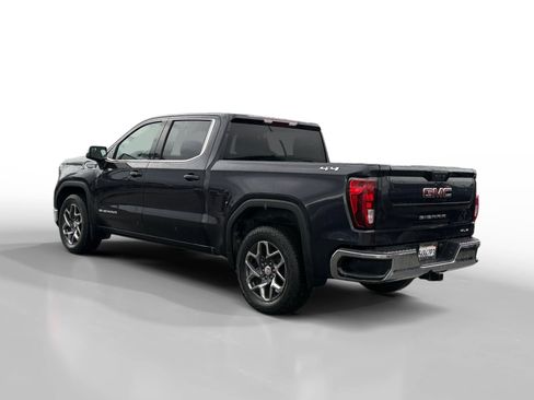 Used 2022 GMC Sierra 1500 SLE image 3