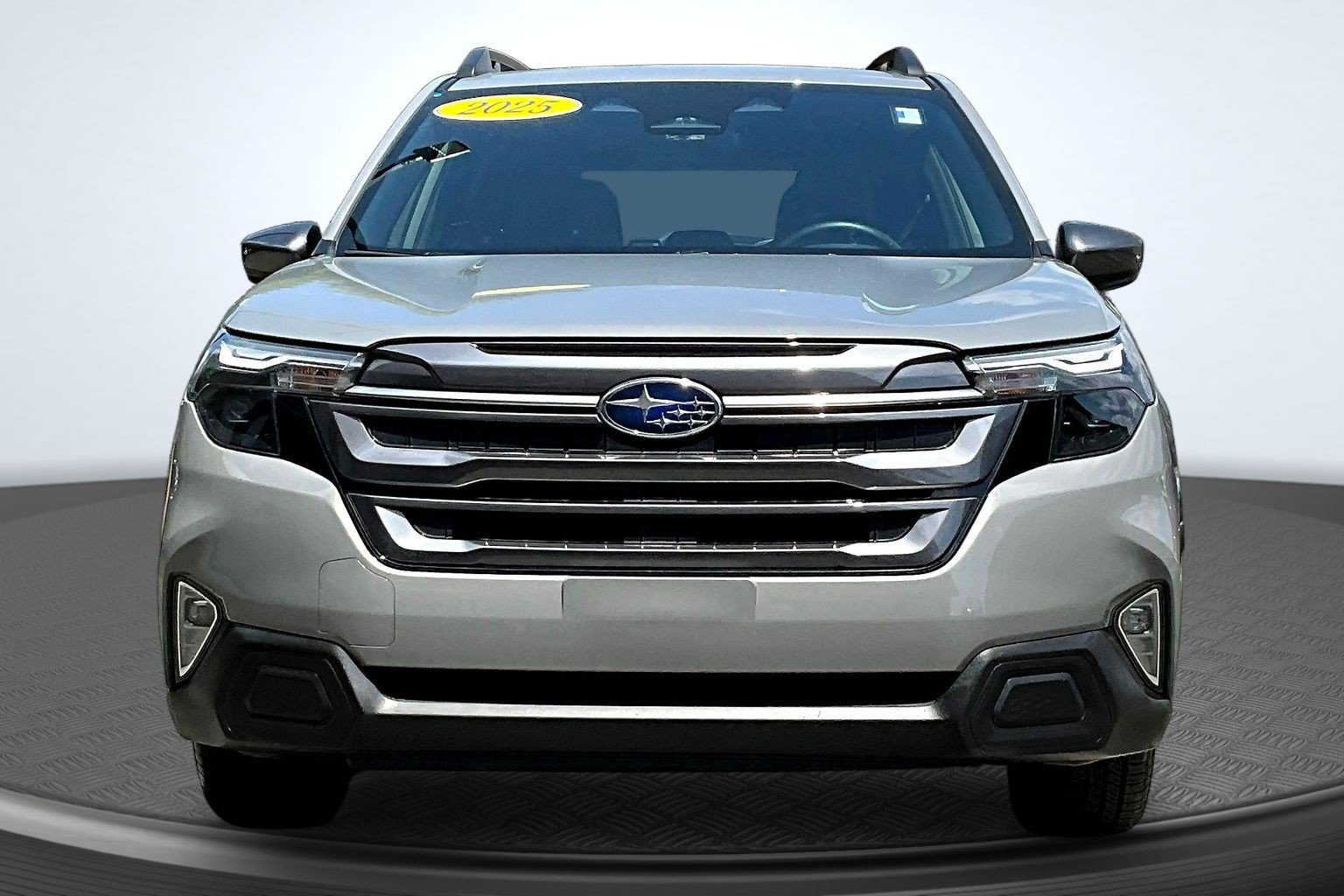 Used 2025 Subaru Forester Premium AWD/4WD image 2