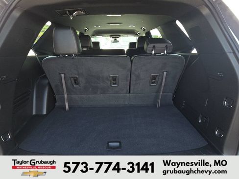 Used 2023 Chevrolet Traverse LT AWD/4WD image 33
