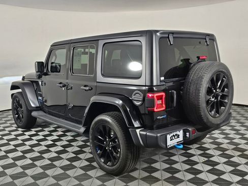 Used 2022 Jeep Wrangler Unlimited Sahara 4xe image 5
