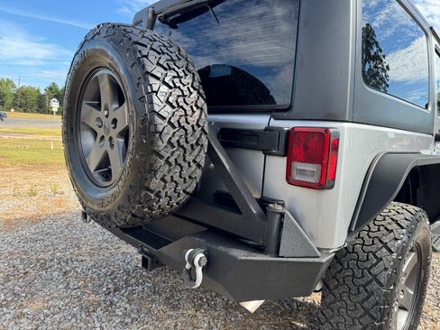 Used 2015 Jeep Wrangler 4WD Sport image 18
