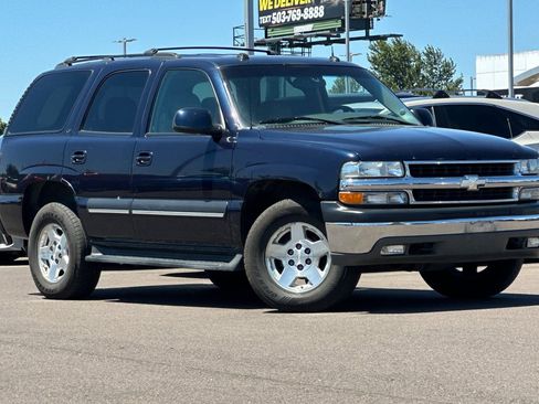 Used 2004 Chevrolet Tahoe LT w/ LT Preferred Equipment Group AWD/4WD image 2